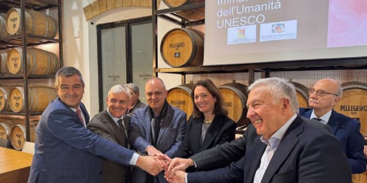 Samos nominated for UNESCO recognition - Gastronomy Tours krasi samos 750x375 2 - Gastronomy Tours